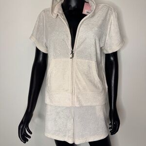 Juicy Couture tracksuit for home, includes shorts and a zip-up jacket, brand new
